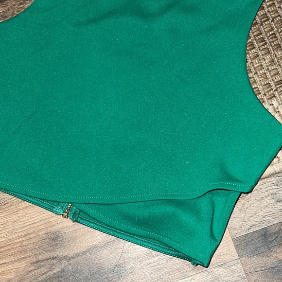 Express Classy Green Crop top With Gold Zipper - Picture 4 of 5